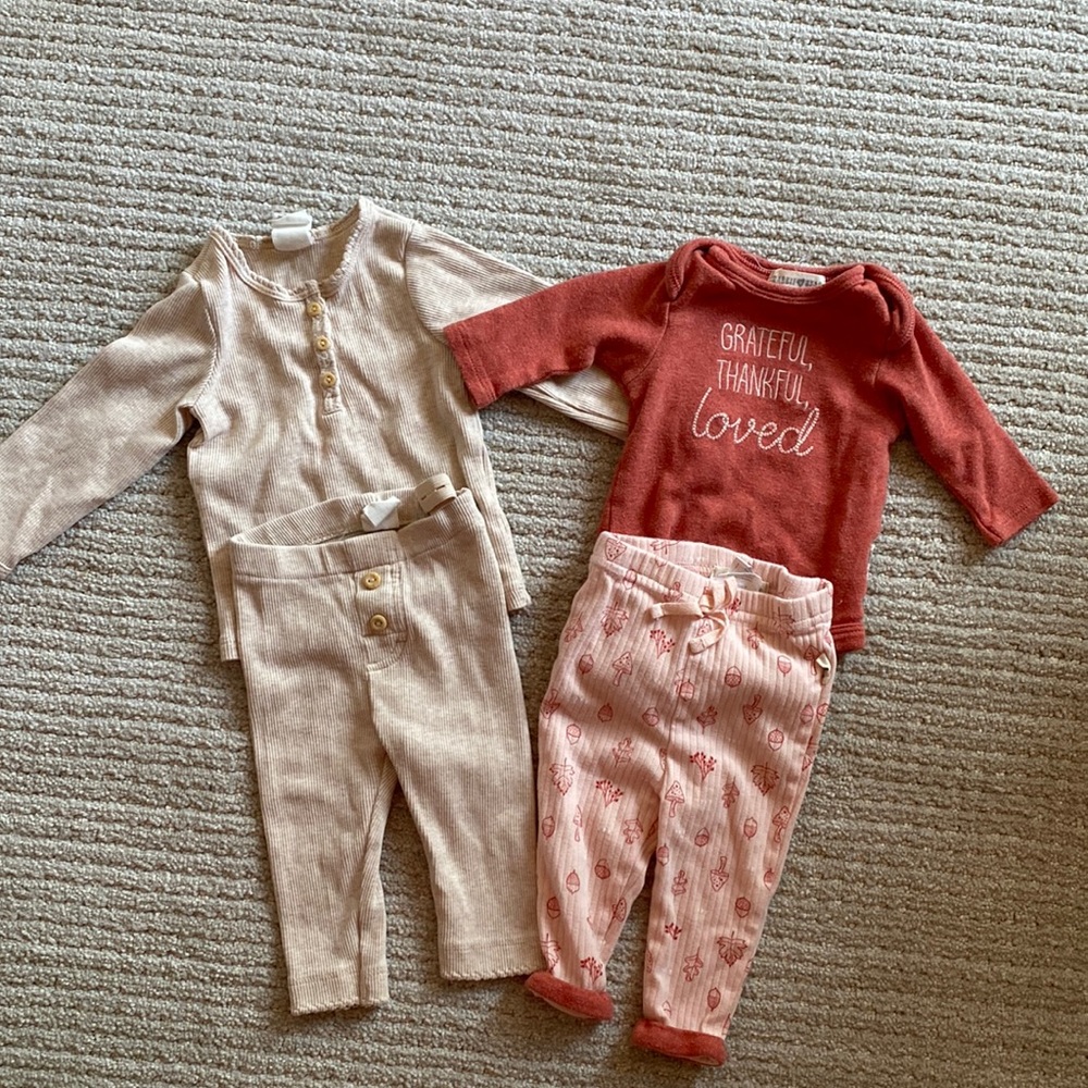 Baby Girl Sweater Set Outfits for fall / size 0-3 mo